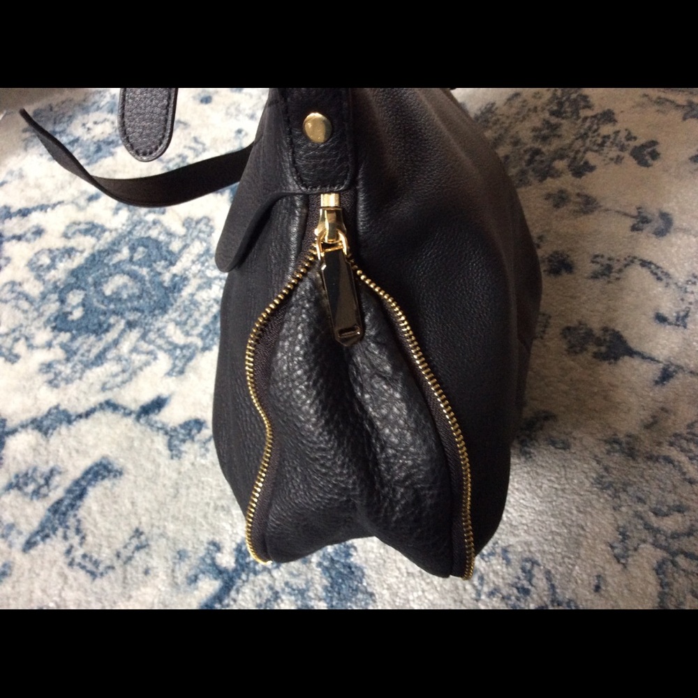 Vince Camuto bag DELETING tonight - Picture 6 of 6